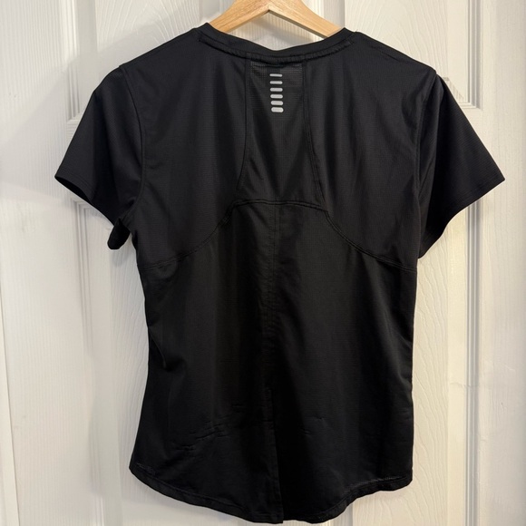 GUC Under Armour Speed Stride Run Top - Picture 5 of 7